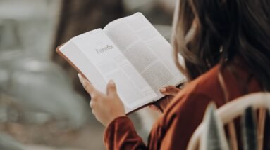 Finding Hope Through The Bible: Romans 15:4 4 Hope